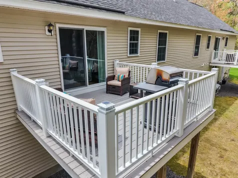 19 Candle Ridge Circle Litchfield NH 03052