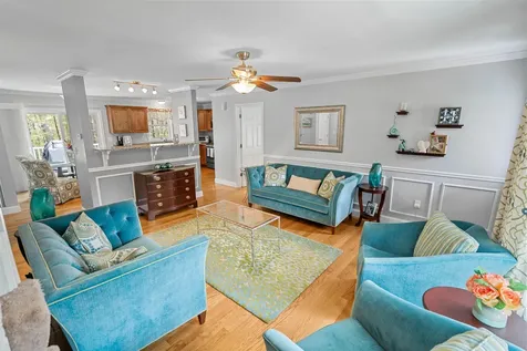 19 Candle Ridge Circle Litchfield NH 03052