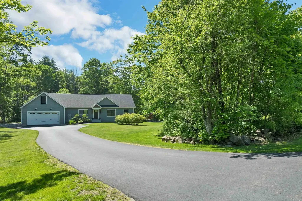 39 Gunstock Hill Road Gilford NH 03249