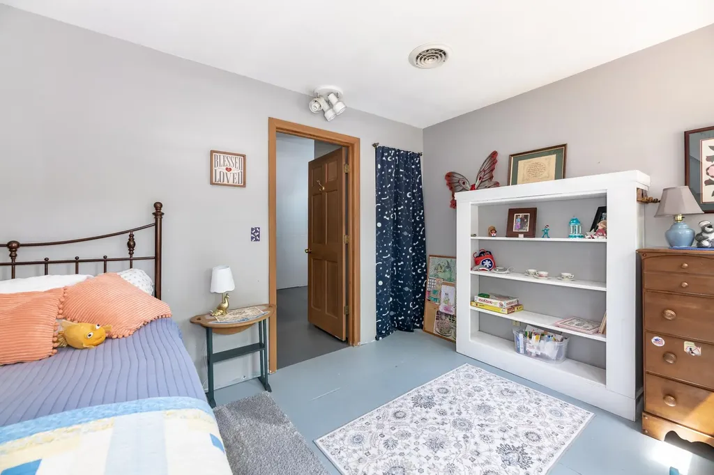 220 Stockbridge Corner Road Alton NH 03809