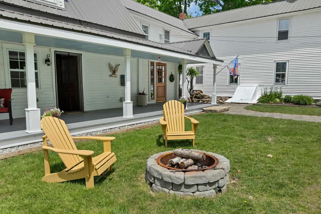 220 Stockbridge Corner Road Alton NH 03809