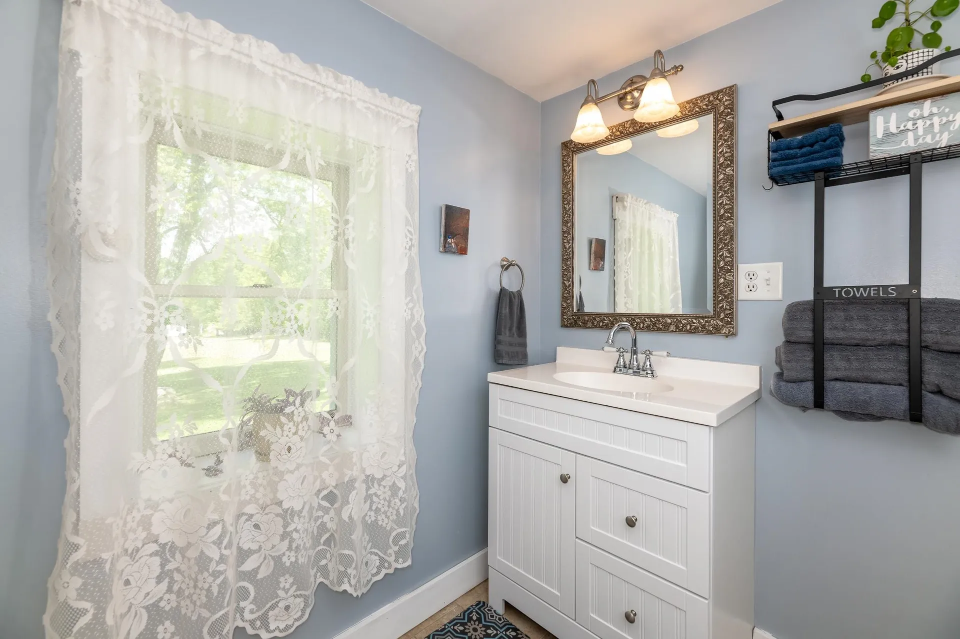 220 Stockbridge Corner Road Alton NH 03809