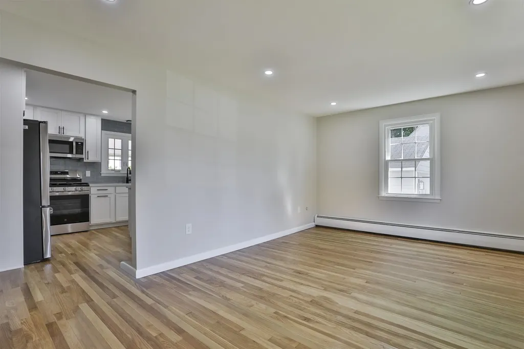 7 Holly Drive Nashua NH 03063