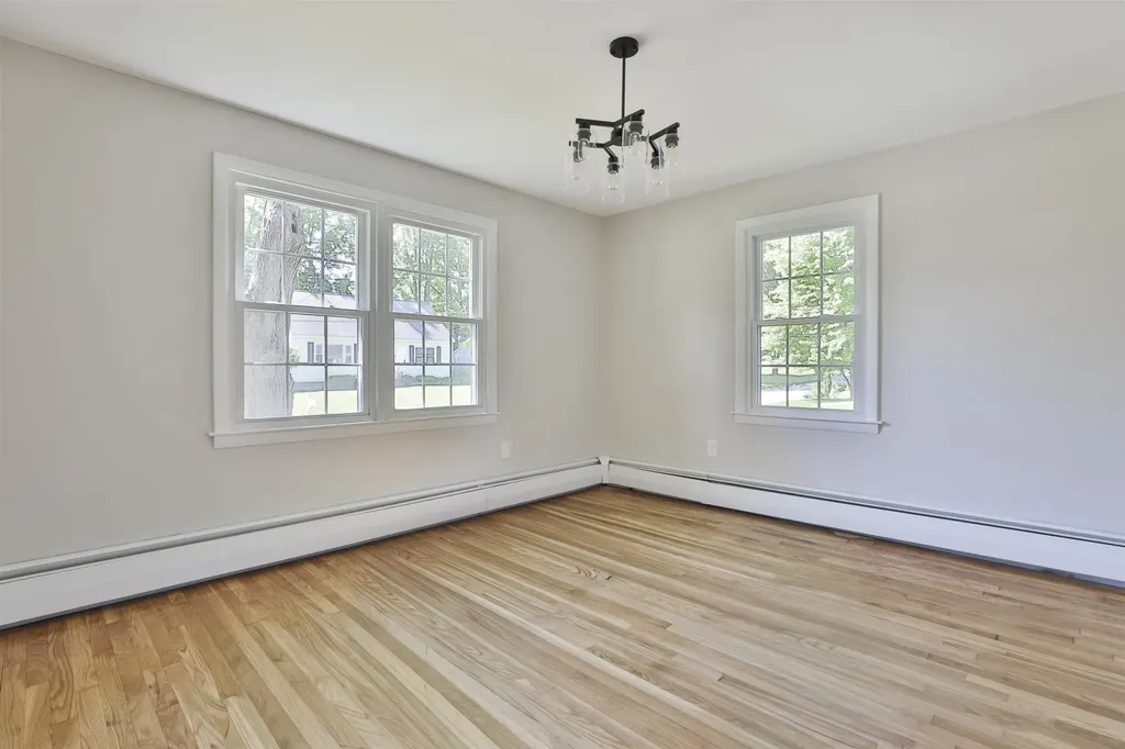 7 Holly Drive Nashua NH 03063