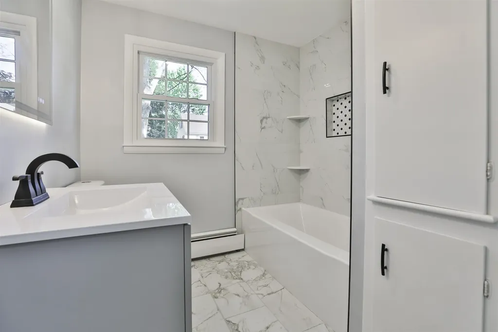 7 Holly Drive Nashua NH 03063