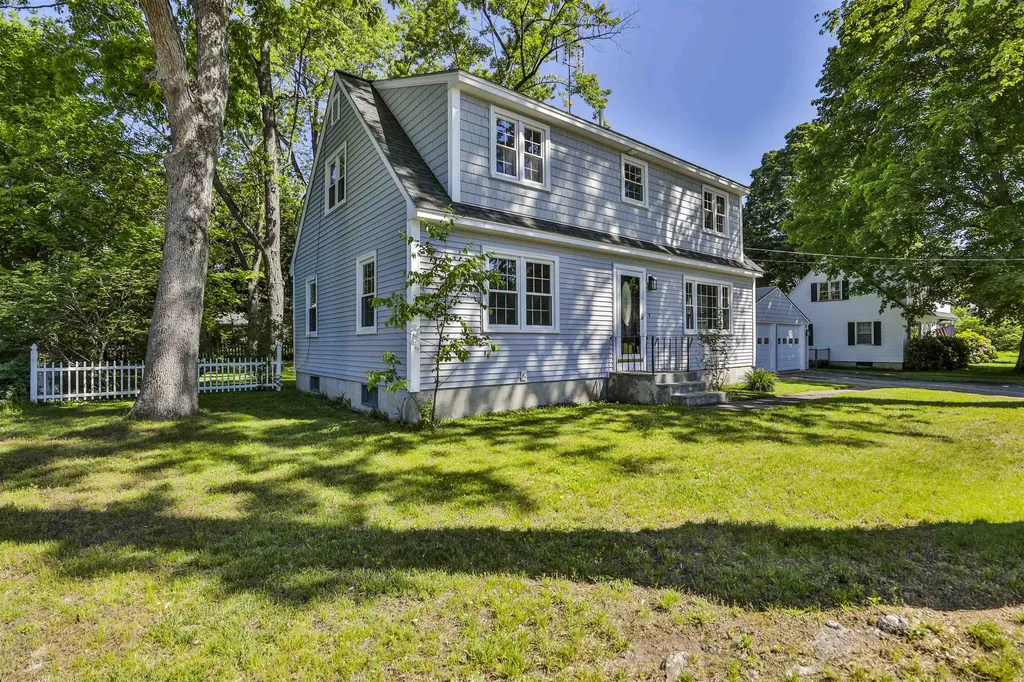 7 Holly Drive Nashua NH 03063