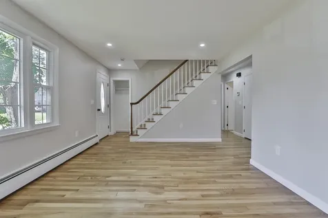 7 Holly Drive Nashua NH 03063