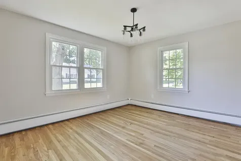 7 Holly Drive Nashua NH 03063