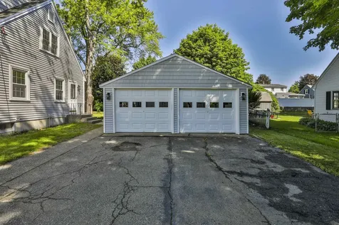 7 Holly Drive Nashua NH 03063