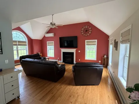 173 Oak Hill Road Barrington NH 03825