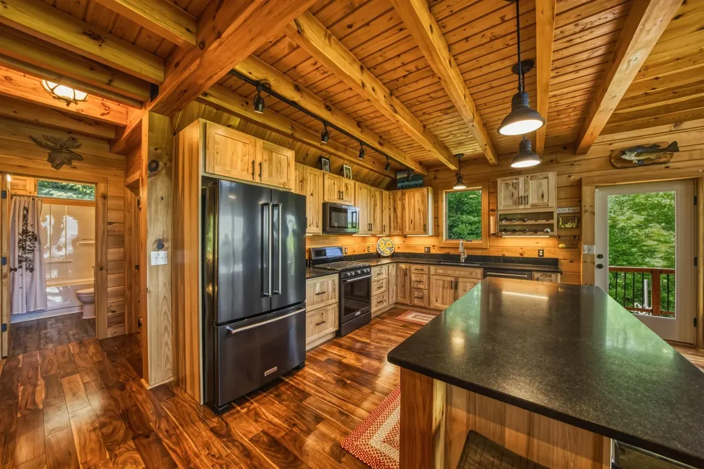 201 Rollins Road Newbury NH 03255