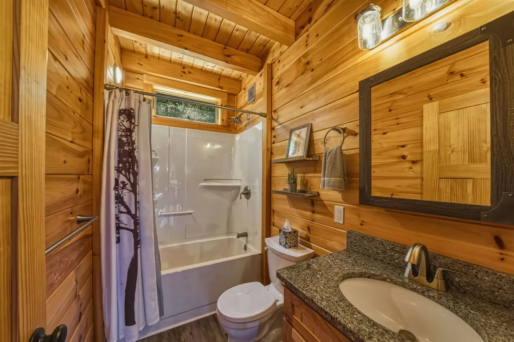 201 Rollins Road Newbury NH 03255