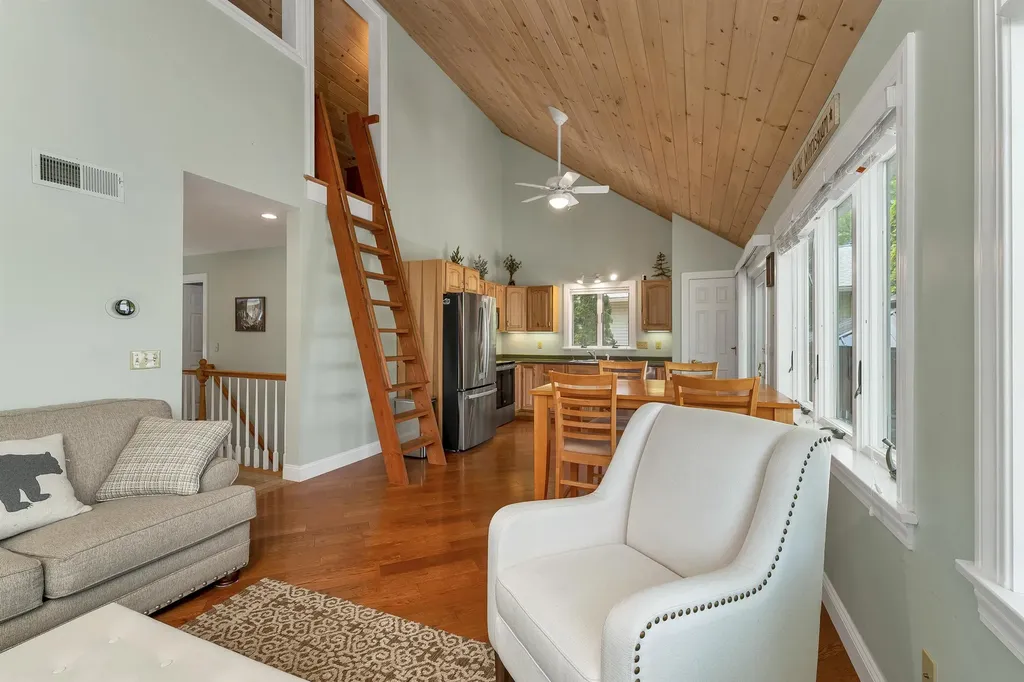 127 Jefferson Road Belmont NH 02330