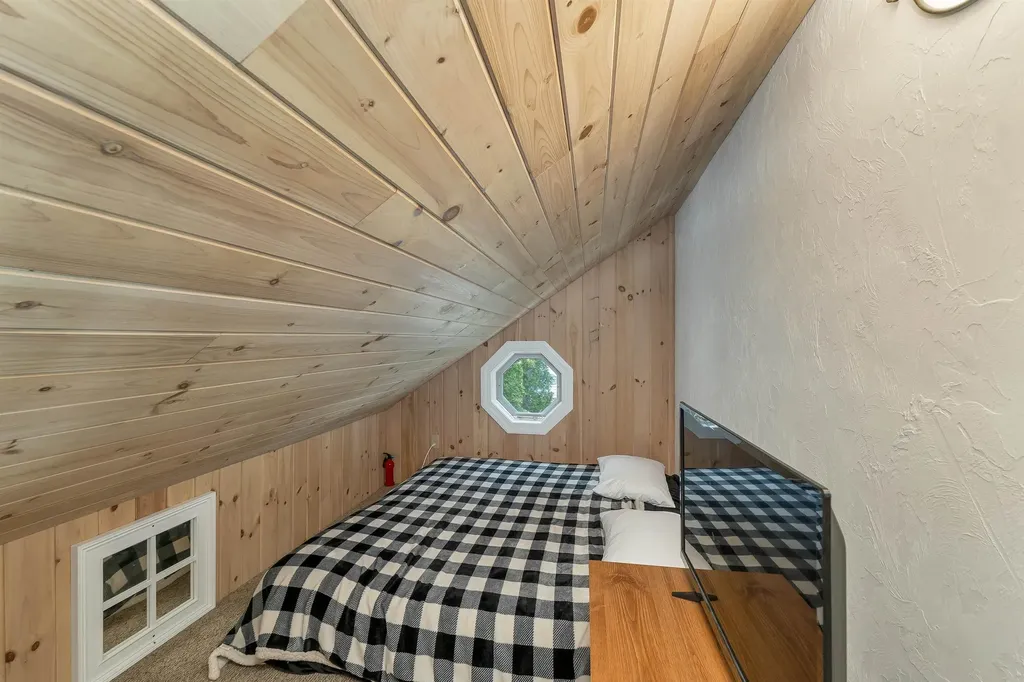 127 Jefferson Road Belmont NH 02330
