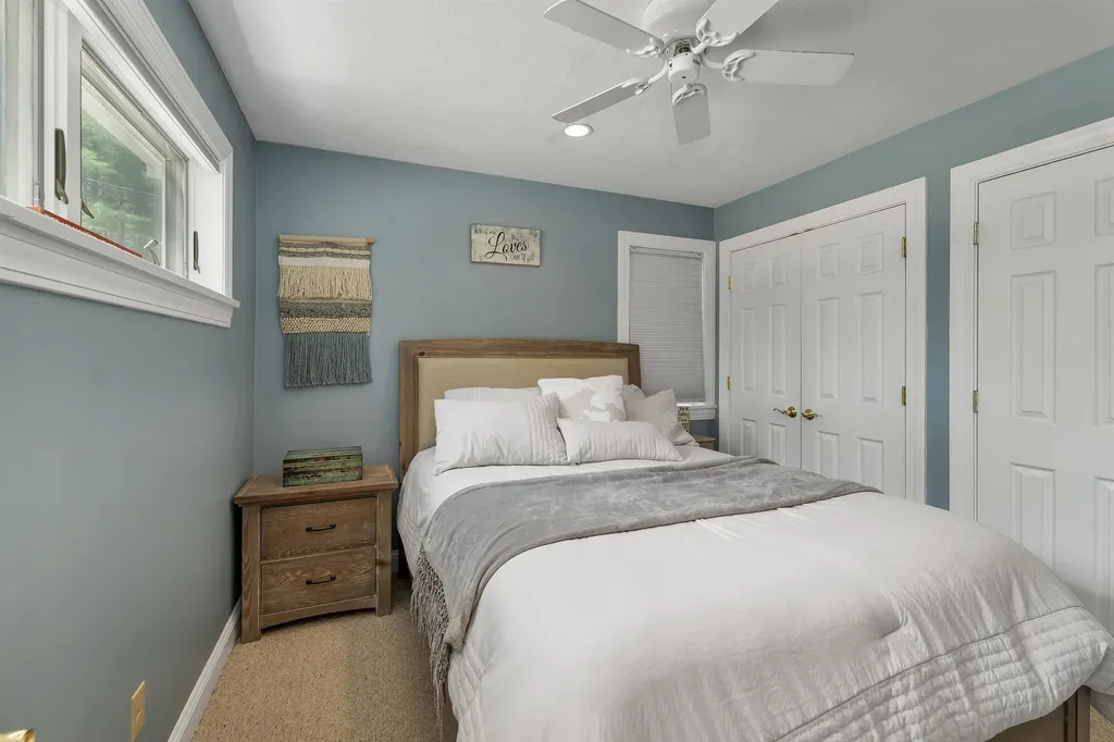 127 Jefferson Road Belmont NH 02330