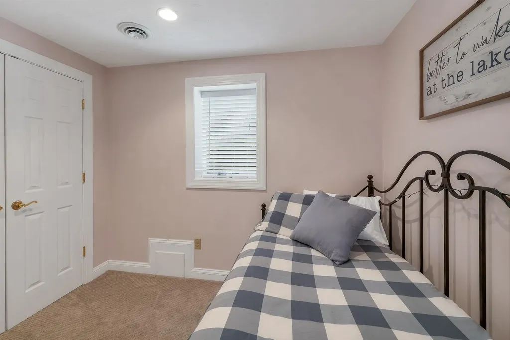 127 Jefferson Road Belmont NH 02330