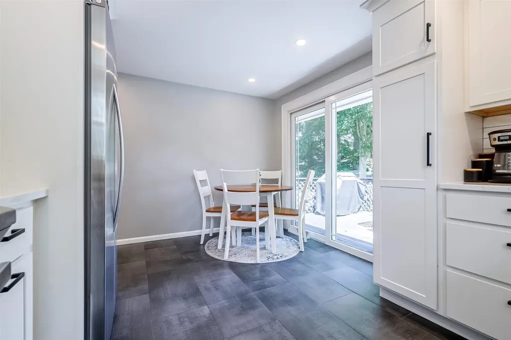 26 Tenby Drive Nashua NH 03062