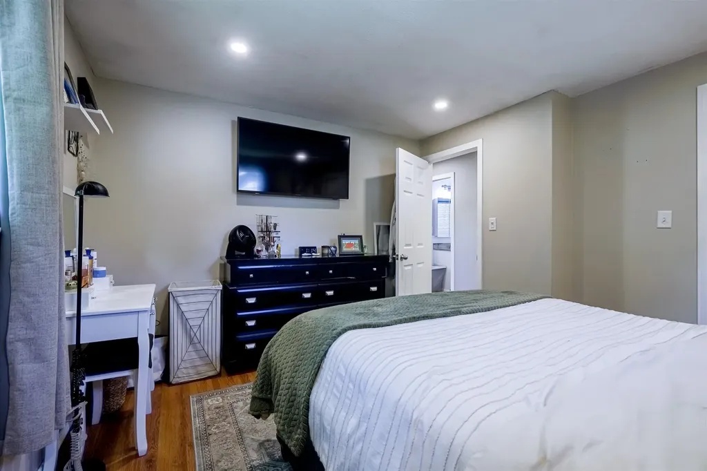 26 Tenby Drive Nashua NH 03062