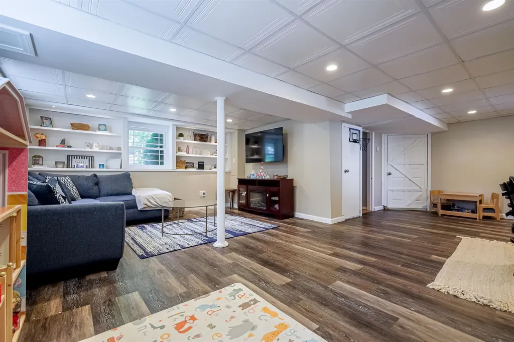 26 Tenby Drive Nashua NH 03062