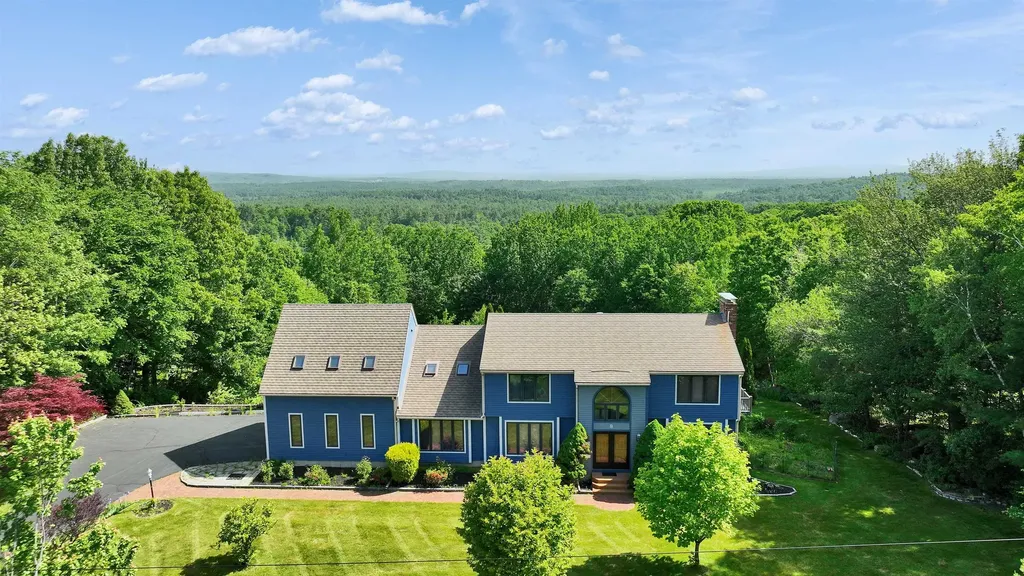 8 Longview Drive Bow NH 03304