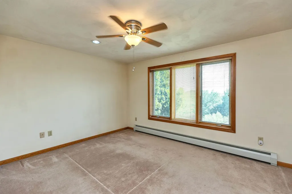8 Longview Drive Bow NH 03304