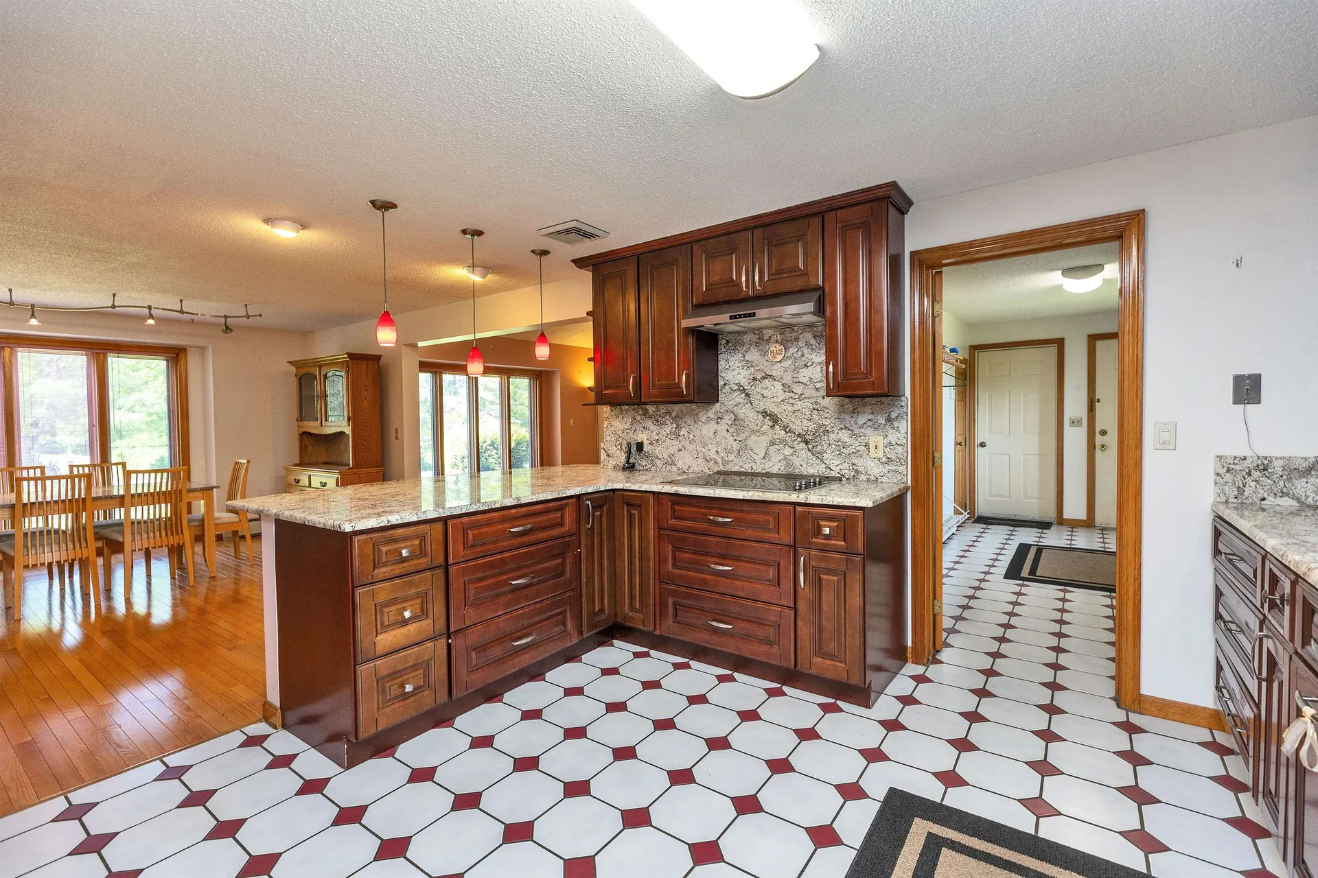 8 Longview Drive Bow NH 03304