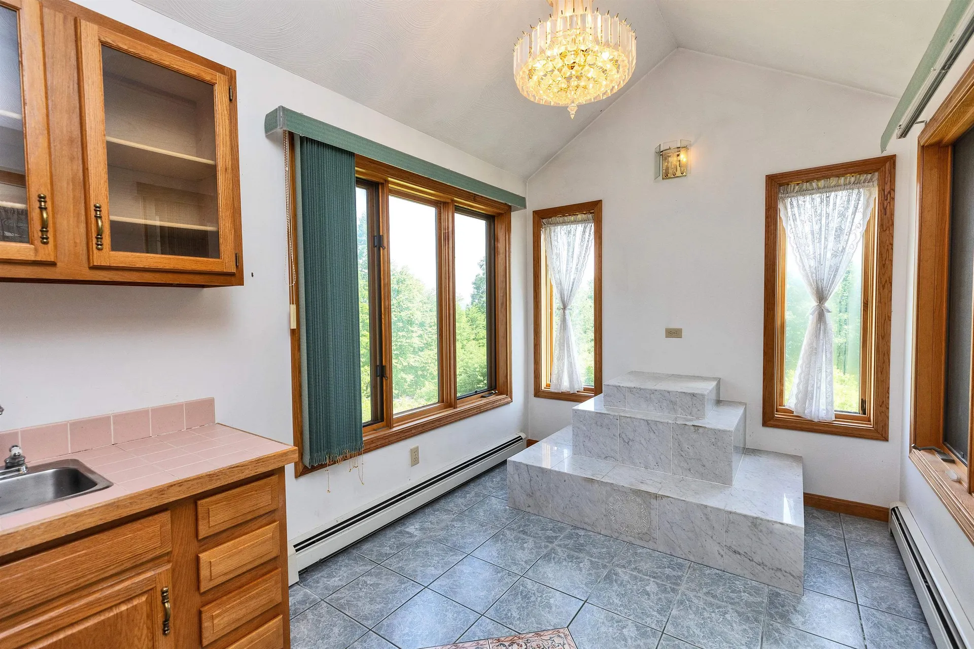 8 Longview Drive Bow NH 03304
