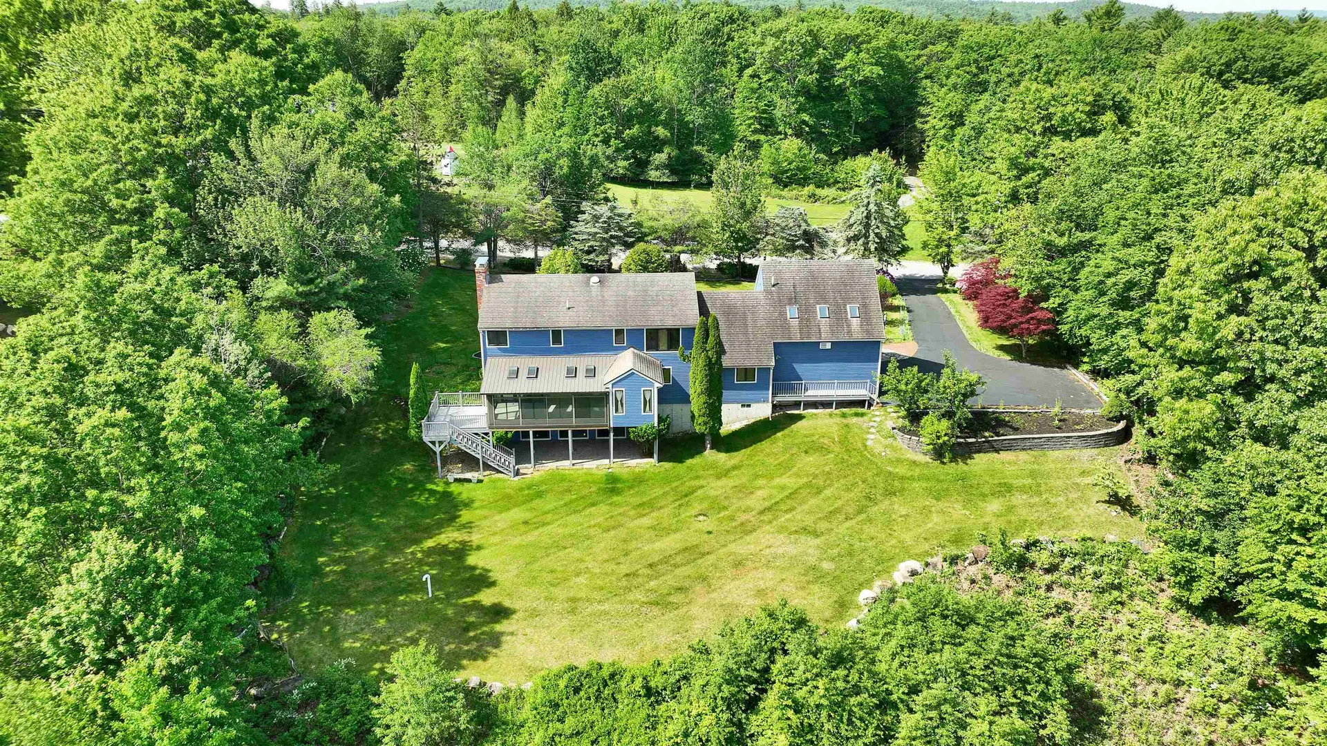 8 Longview Drive Bow NH 03304