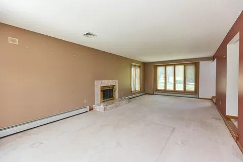 8 Longview Drive Bow NH 03304