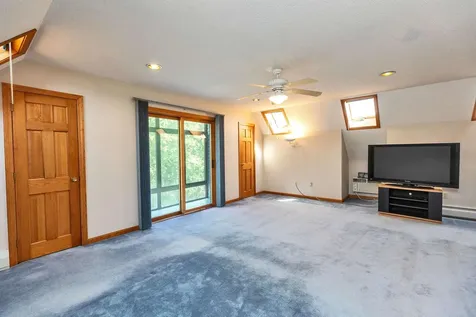 8 Longview Drive Bow NH 03304