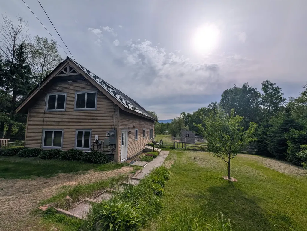 99 Bushnell Road Waitsfield VT 05673