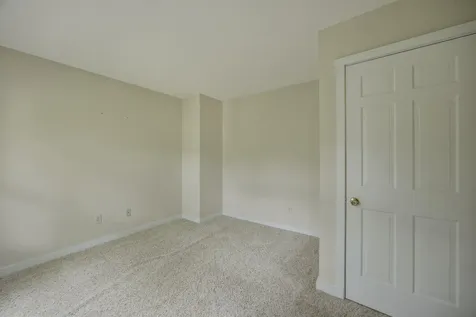 34 Floyd Avenue Lebanon NH 03784