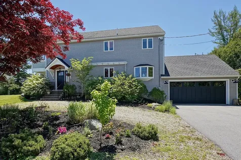 4 Highland Park Avenue Rye NH 03870