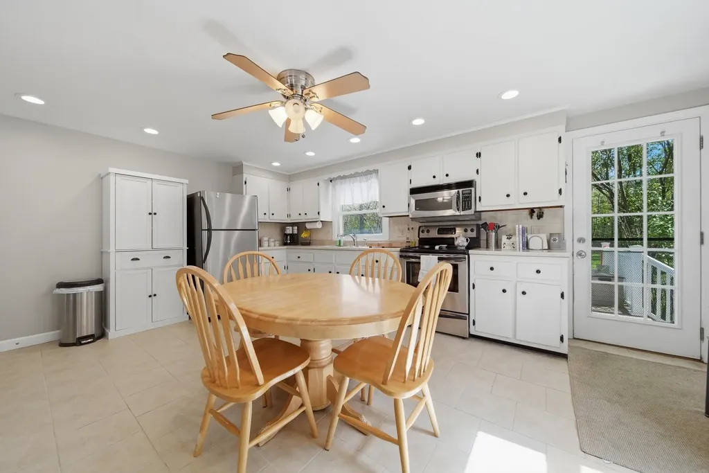 14 Auburn Street Plaistow NH 03865