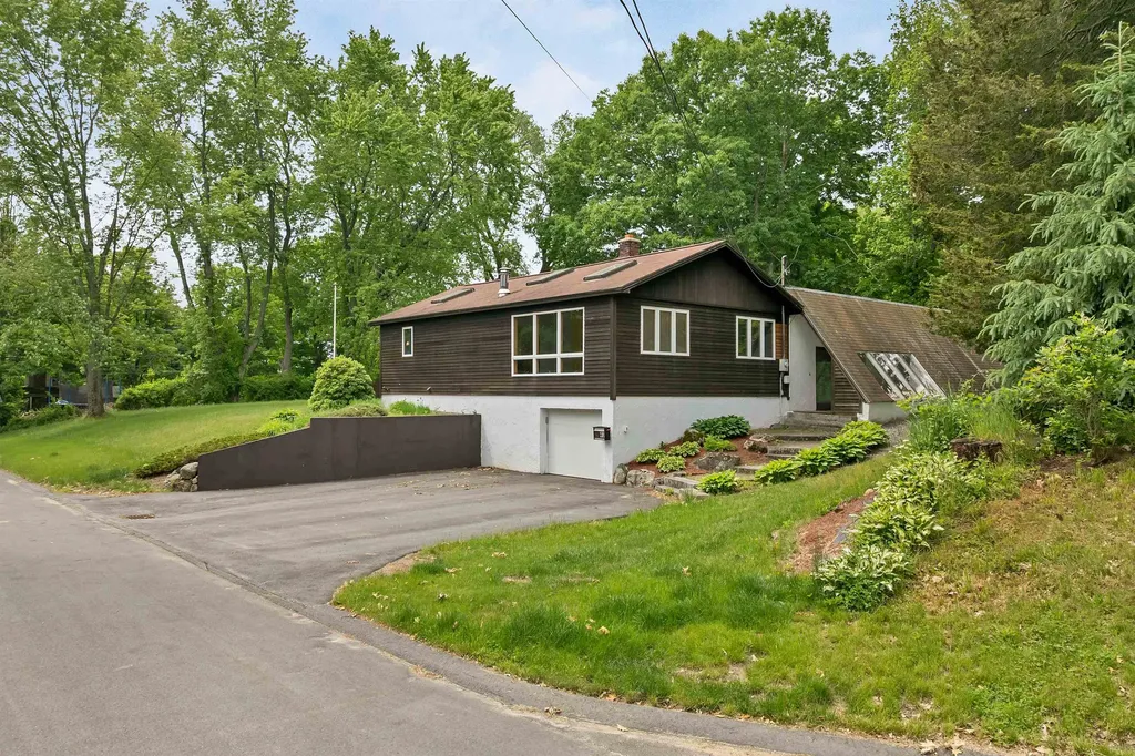 40 Paugus Street Laconia NH 03246