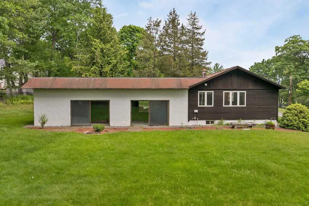 40 Paugus Street Laconia NH 03246