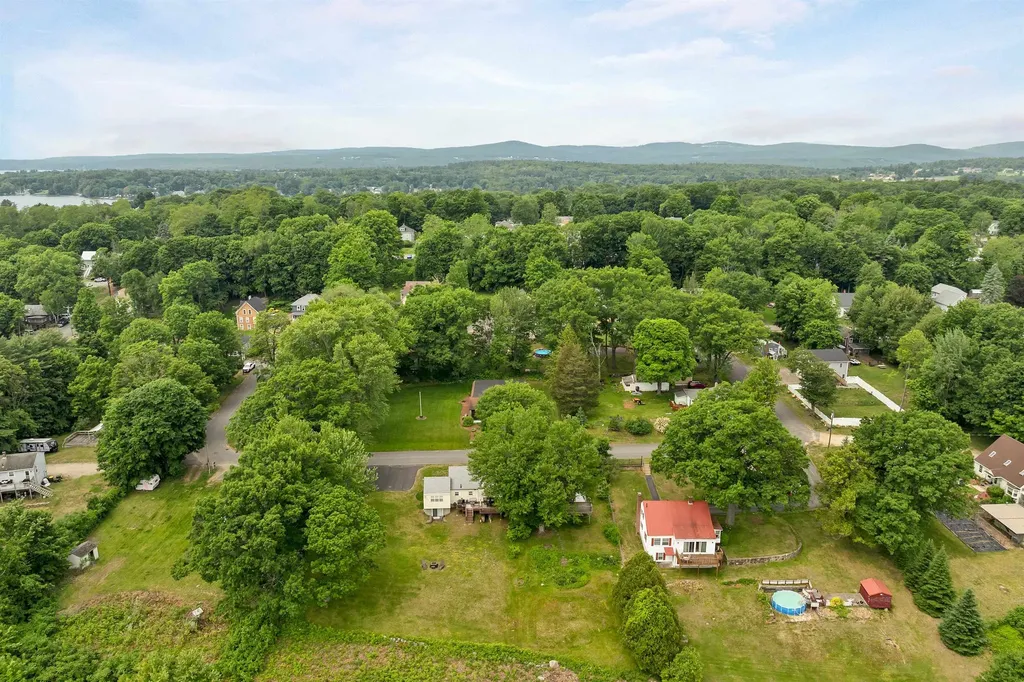 40 Paugus Street Laconia NH 03246
