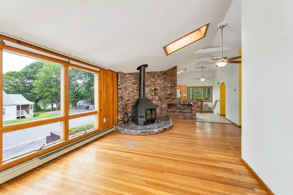 40 Paugus Street Laconia NH 03246