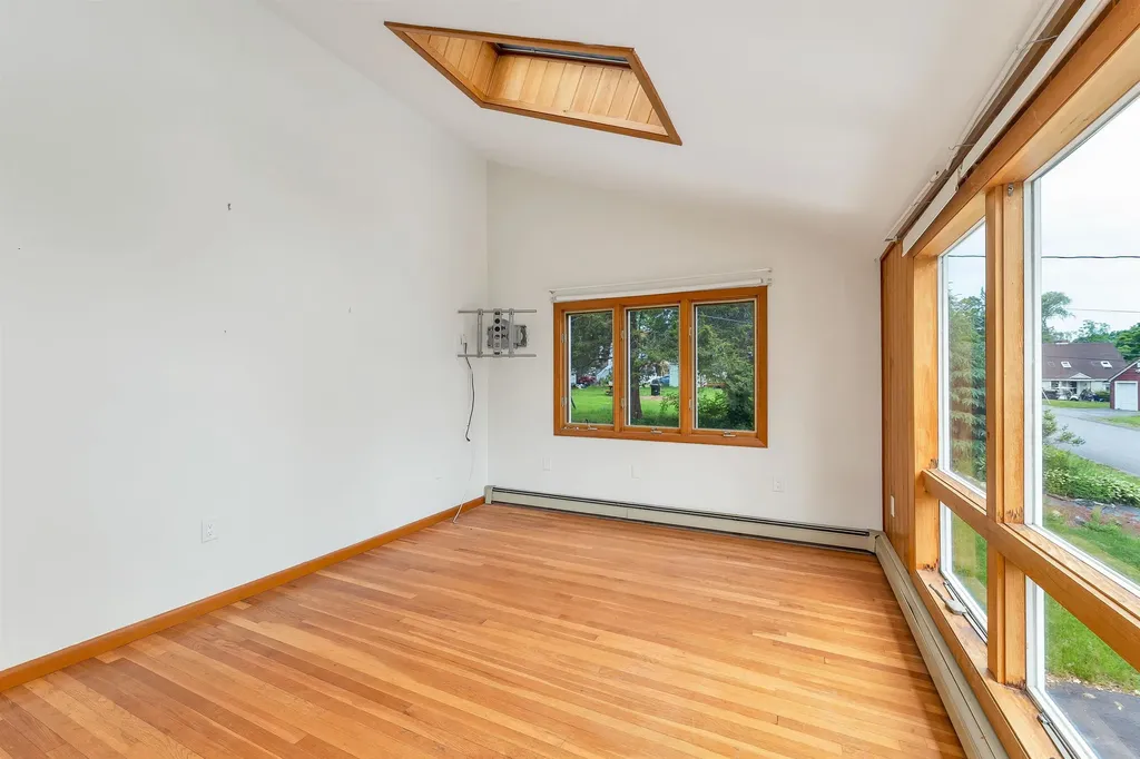 40 Paugus Street Laconia NH 03246