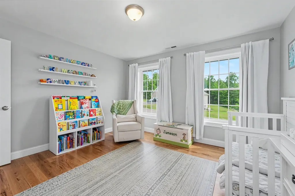 265 Standish Lane Hudson NH 03051