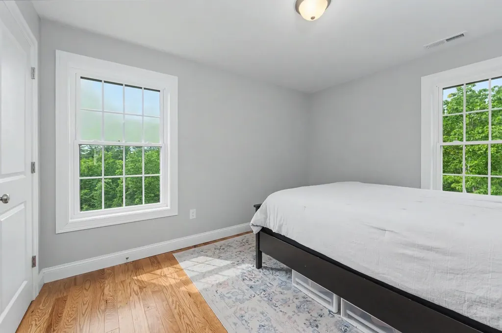 265 Standish Lane Hudson NH 03051
