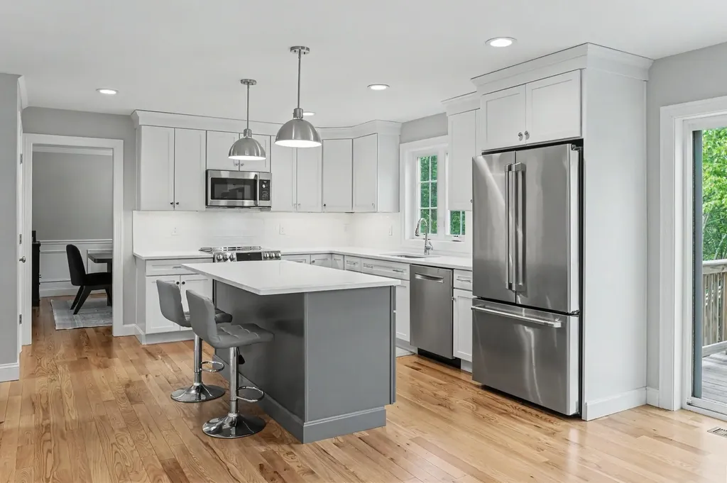 265 Standish Lane Hudson NH 03051