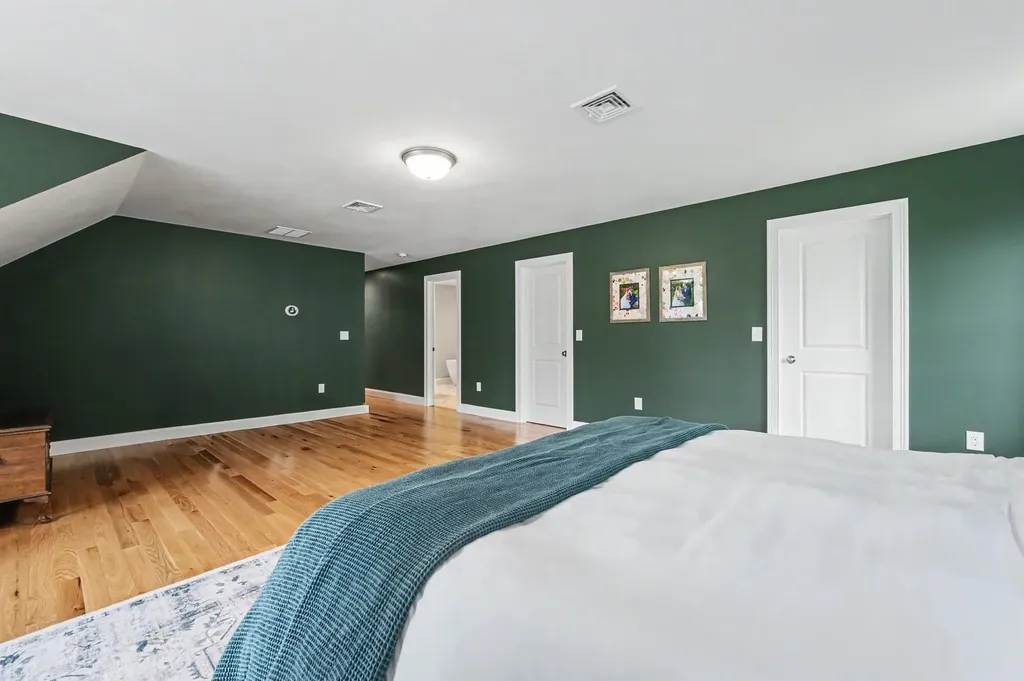 265 Standish Lane Hudson NH 03051
