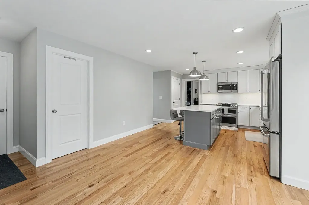 265 Standish Lane Hudson NH 03051