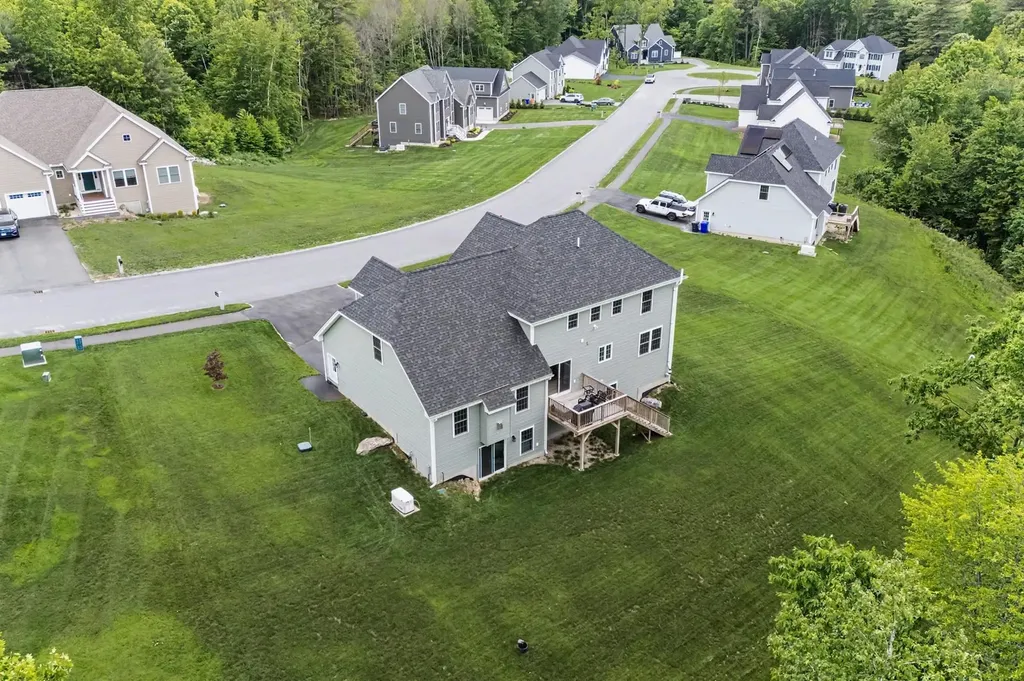 265 Standish Lane Hudson NH 03051