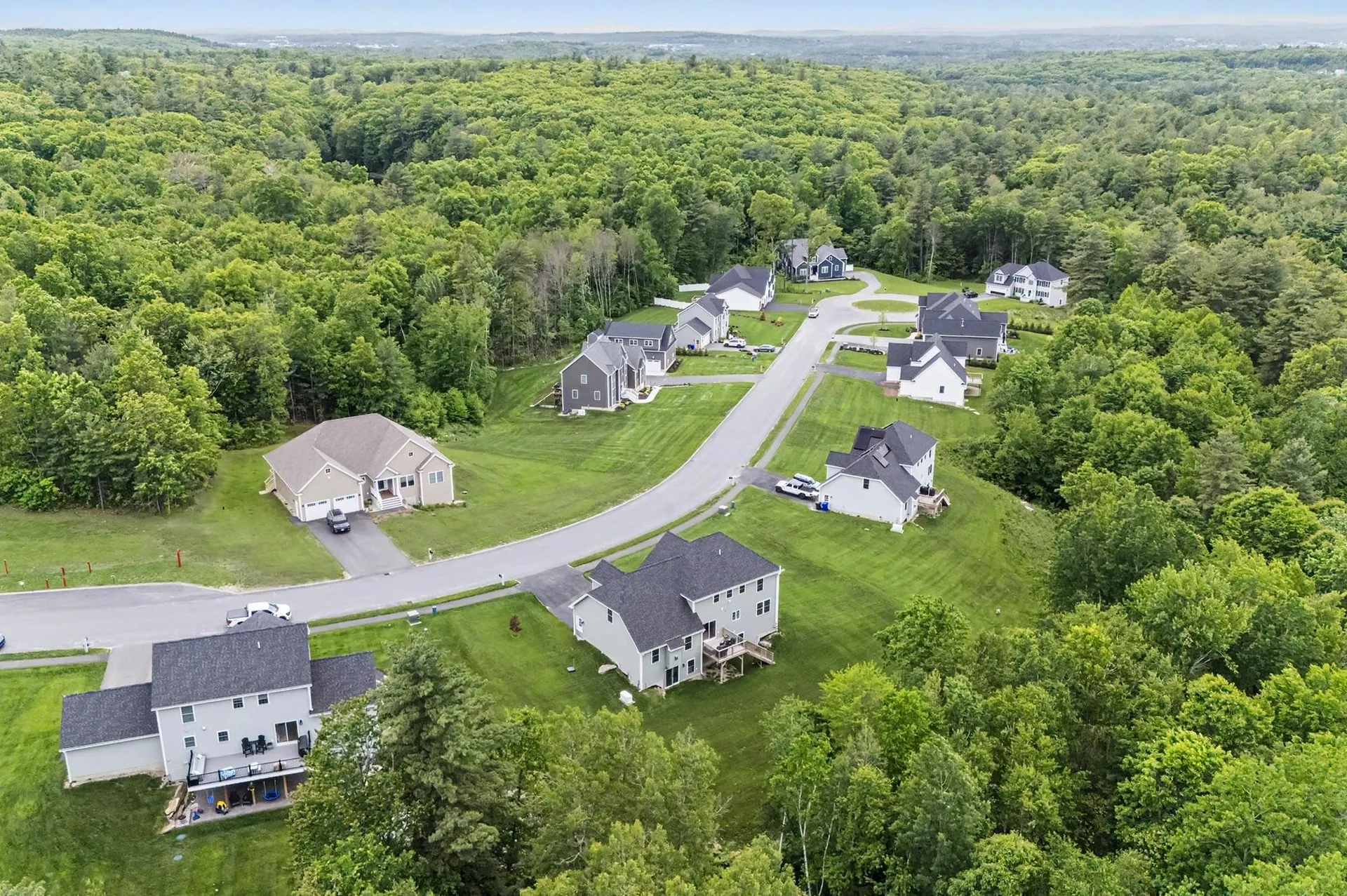 265 Standish Lane Hudson NH 03051