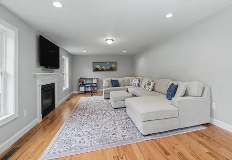 265 Standish Lane Hudson NH 03051