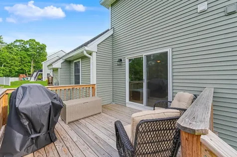 265 Standish Lane Hudson NH 03051