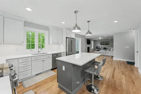 265 Standish Lane Hudson NH 03051