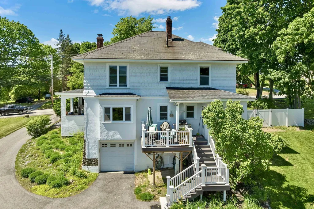 159 North Main Street Wolfeboro NH 03894